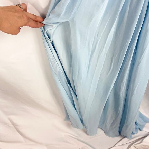 Fame and Partners Summer Angel Dress Size 10 Ice Blue Plunge‎ Slit Leg Gown Glam - Picture 4 of 12